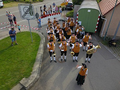 Titelbild s' Ohmdener Dorffest rund ums Rathaus